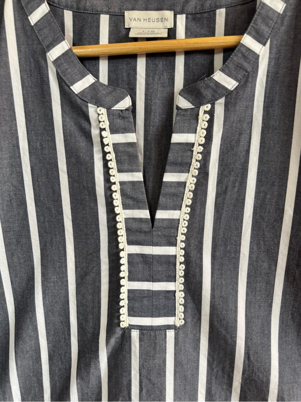Van Heusen | Grey/White Vertical Stripe Split-Neck Tunic | Size Large